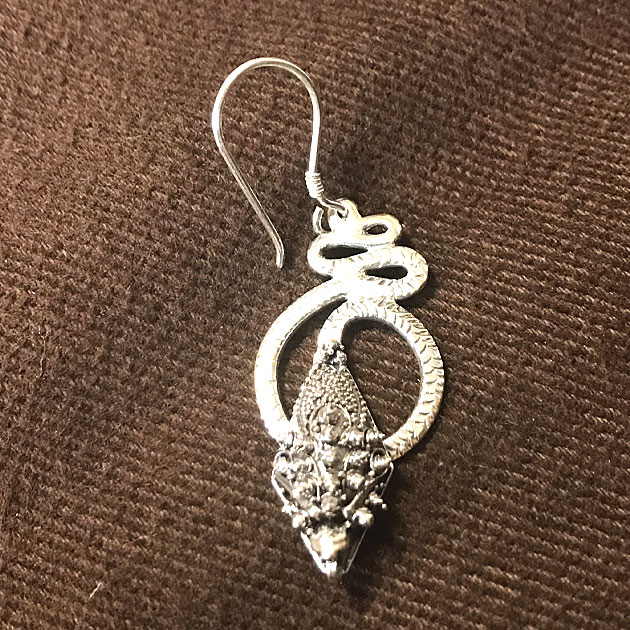 シルバーピアス